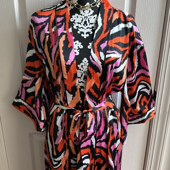 DVF KIMONO with belt - Picture 2 of 5